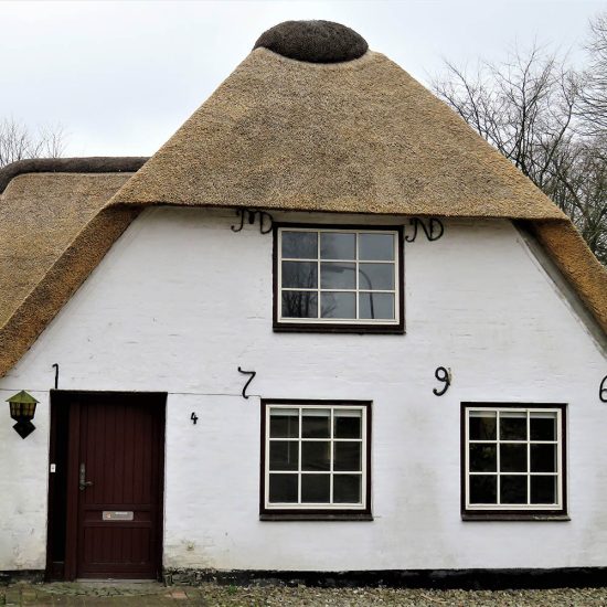 thatched-cottage-29